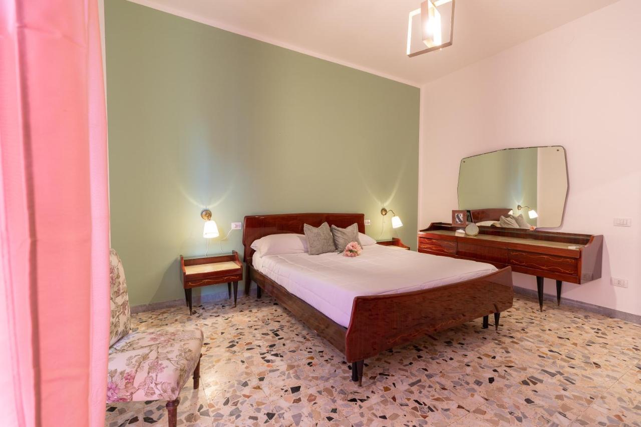 Siviglia 38 Lägenhet Olbia Exteriör bild